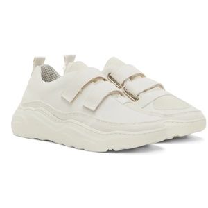 White 002 Strong Sneakers
